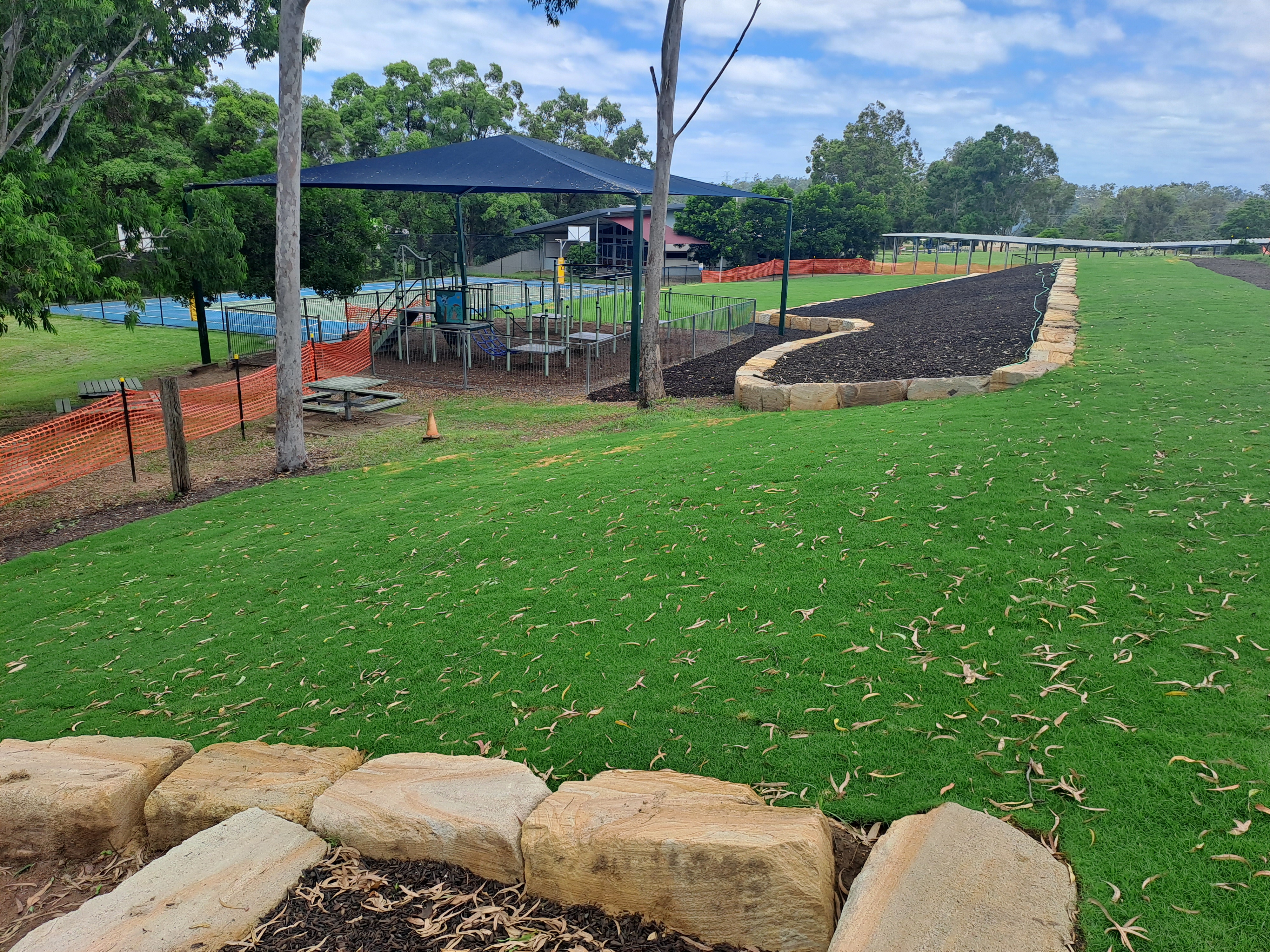 Sandstone Terraces Mt Crosby State School